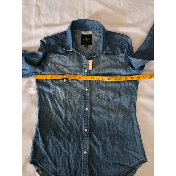 American Eagle Outfitters Boyfriend Fit Button Front Denim Shirt Size Small NWT - Picture 14 of 16
